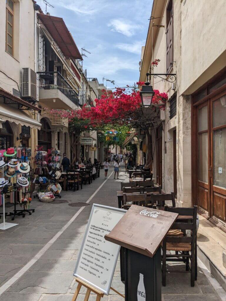 vrolijke straatjes op Kreta, Rob Land Reizen